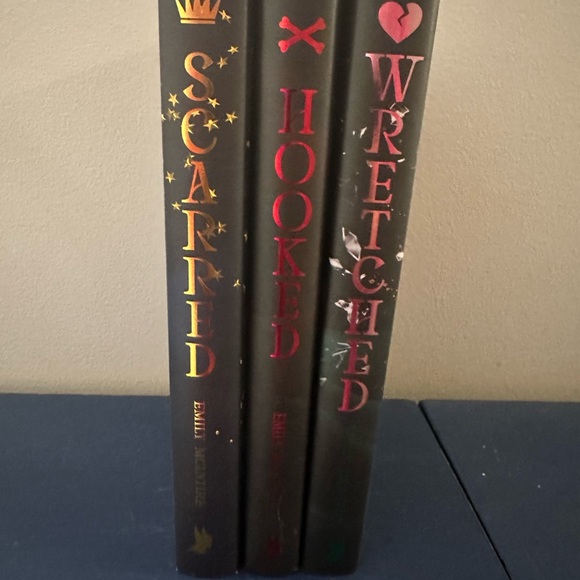 Emily McIntire fabled set signed - Picture 3 of 6